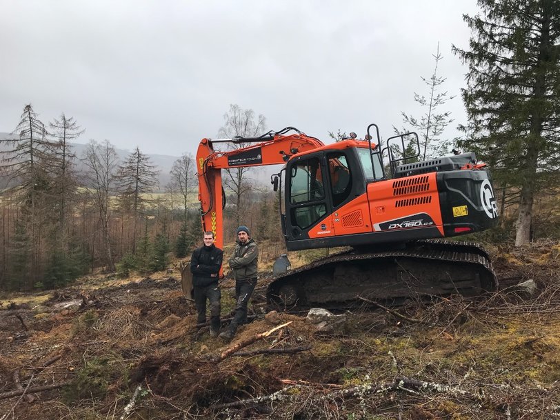 Robertson Fencing Expands With New Doosan Excavators